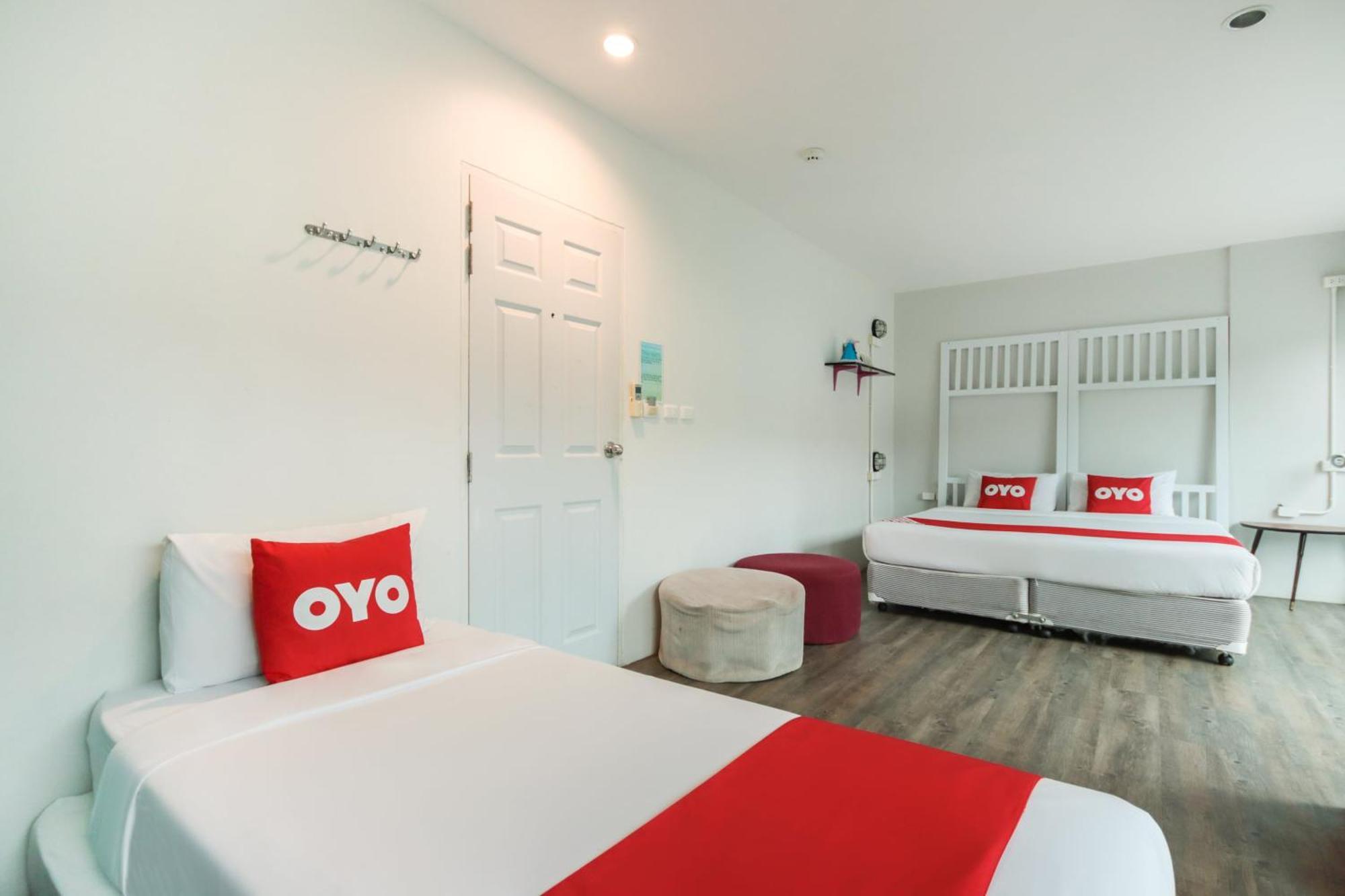 Oyo 1074 Fin Hostel Pantai Kata Luaran gambar