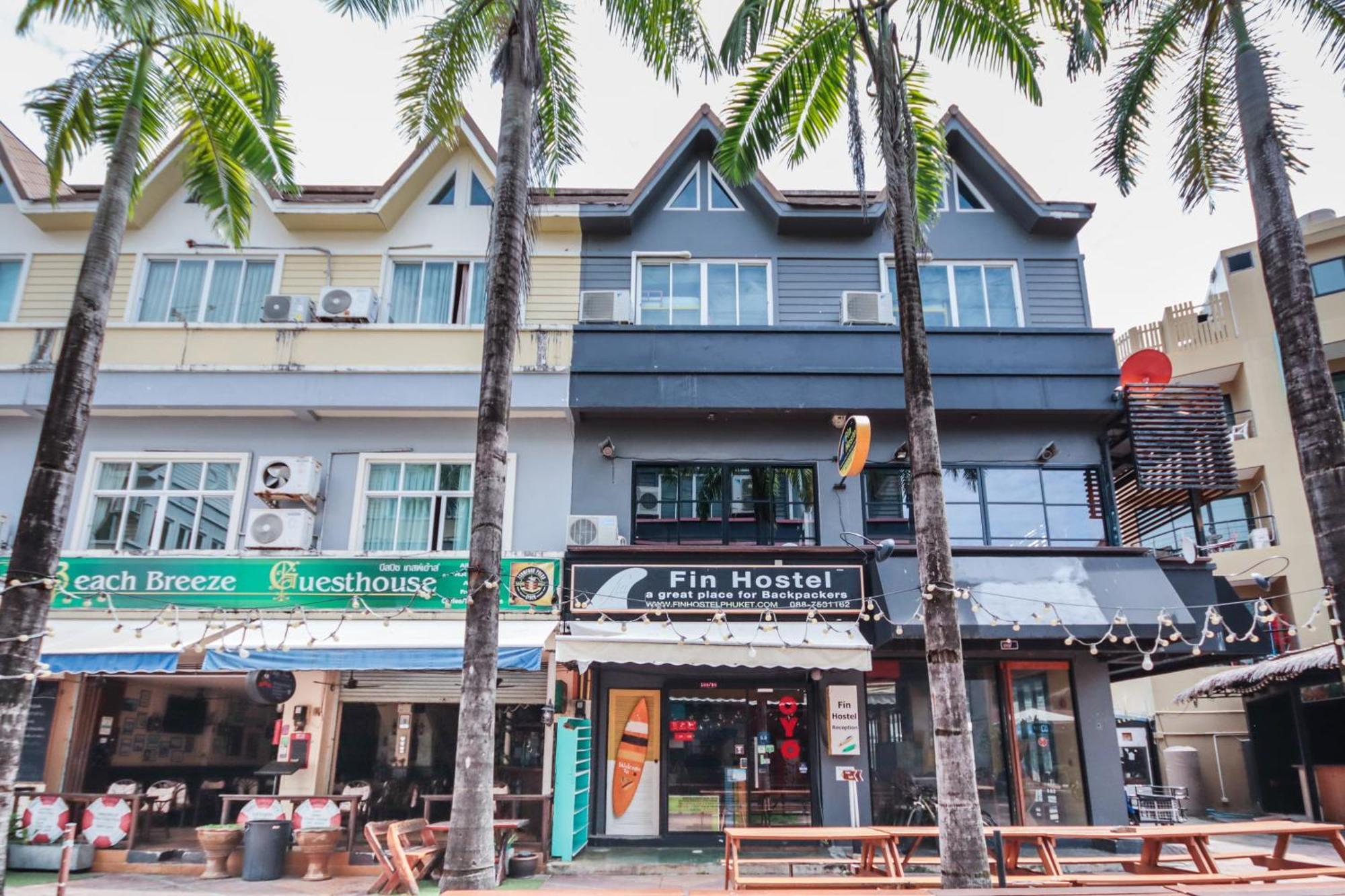 Oyo 1074 Fin Hostel Pantai Kata Luaran gambar
